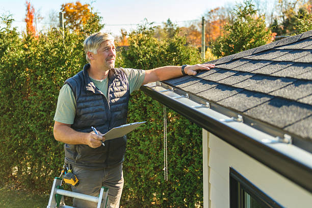 Professional Roof Repair technician working in Pulaski, MS